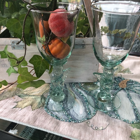 Pair of Angel Stemmed Glases - Picture 2 of 9